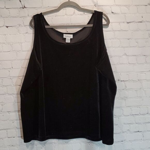 Avenue black velour tank top - Picture 1 of 3